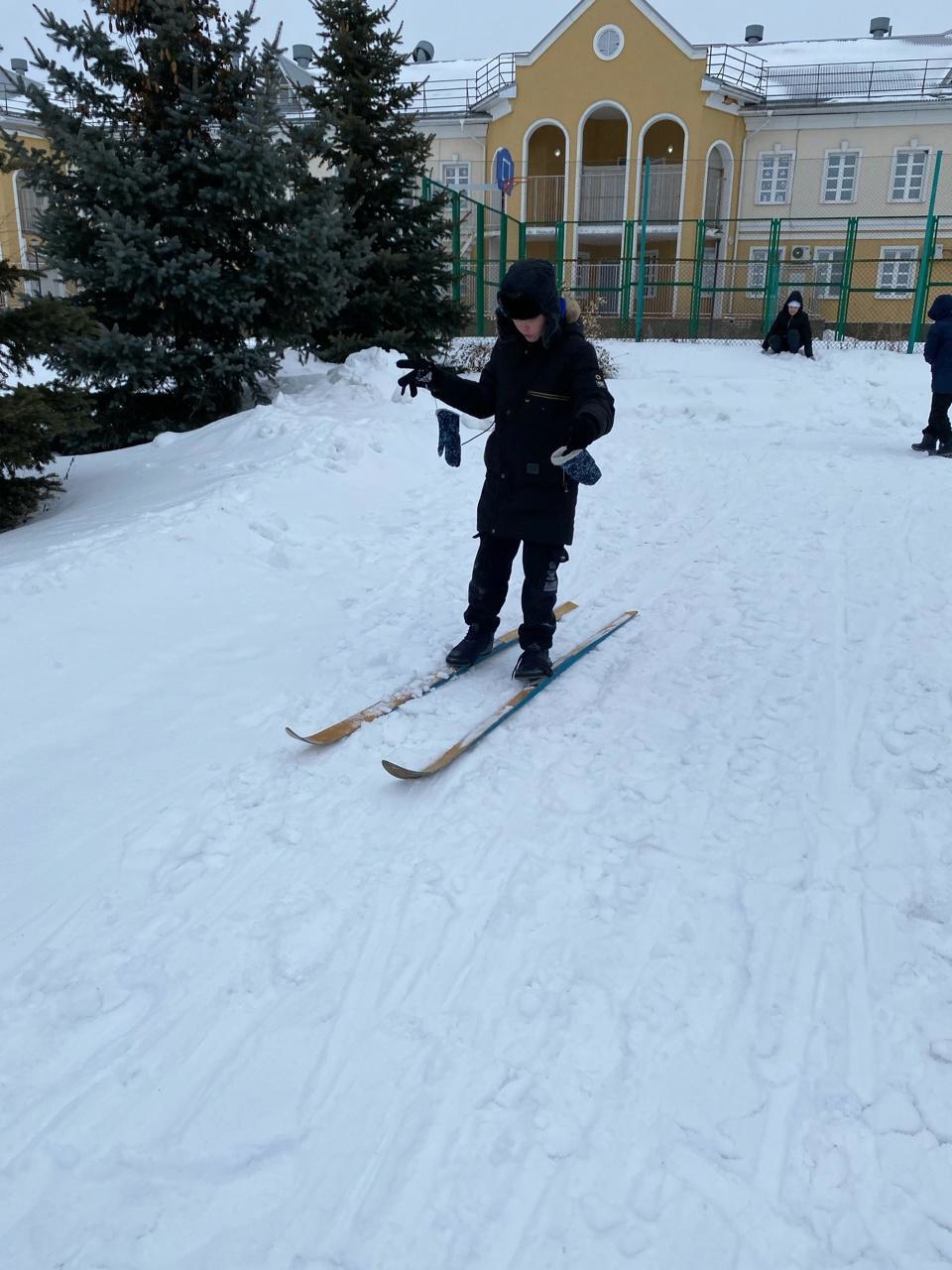 Игры на свежем воздухе.