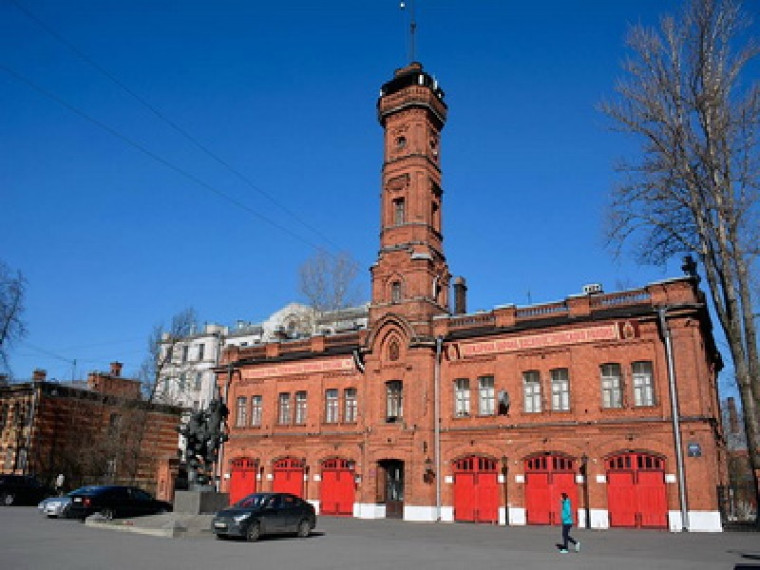 В рамках профессионального праздника «День пожарной охраны в России», который отмечается ежегодно 30 апреля.